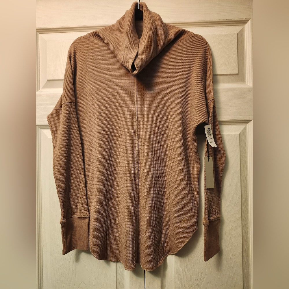 The Group Babaton Thermal Top